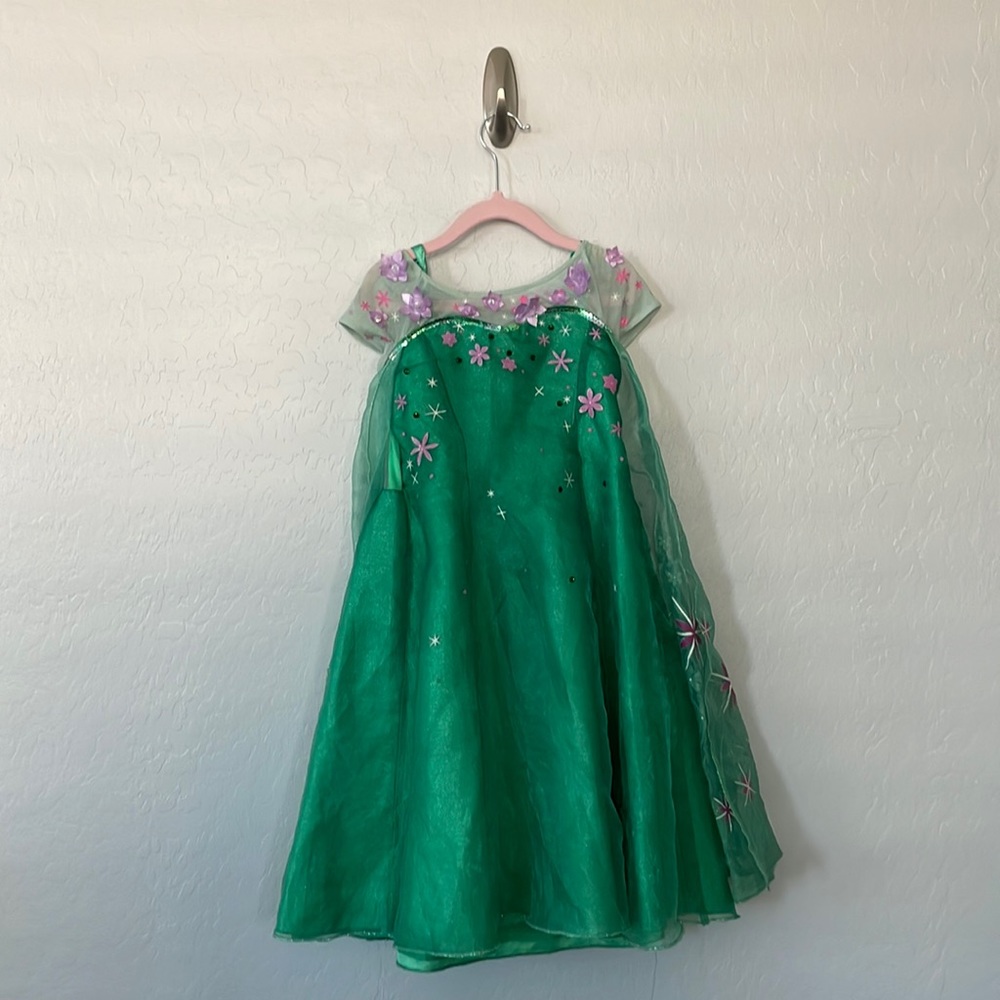 Disney Store Green Elsa Dress size 4 from Frozen Fever Spring